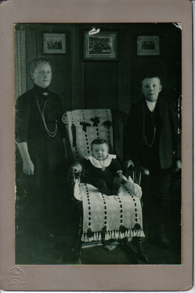 Ingeborg, Petra og Torstein Dybvad