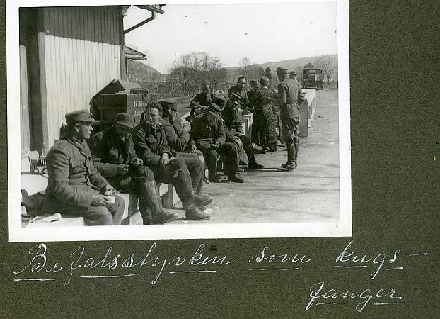 Befalsstyrken som krigsfanger ved Hegra stasjon 5/5 1940