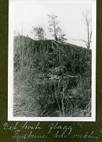 En tysk soldat på vakt ved det hvite flagget, Hegra festning 5/5 1940